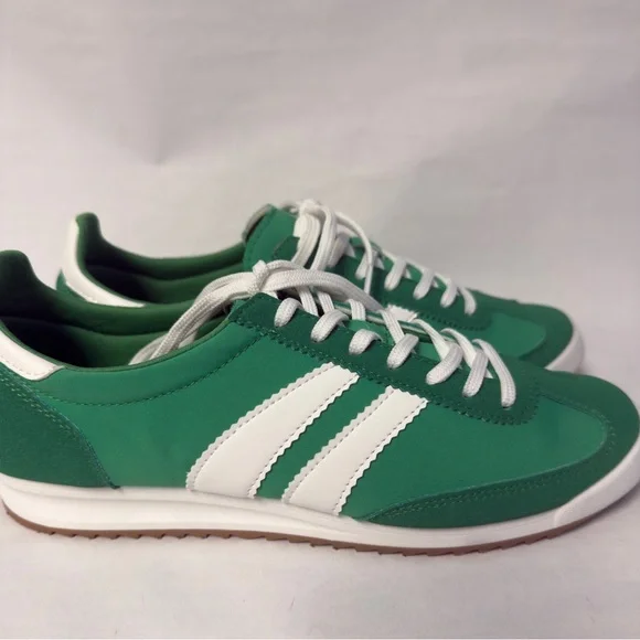 MADDEN GIRL Fabric/Faux Suede Sneakers NWOT - Picture 1 of 9